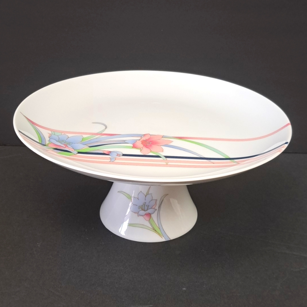 Vintage 80s 10.5"  pedestal cake stand by "Toscany Collection " Japan